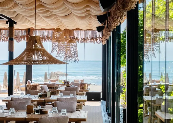 Oasis Vip Club * סאני ביץ'